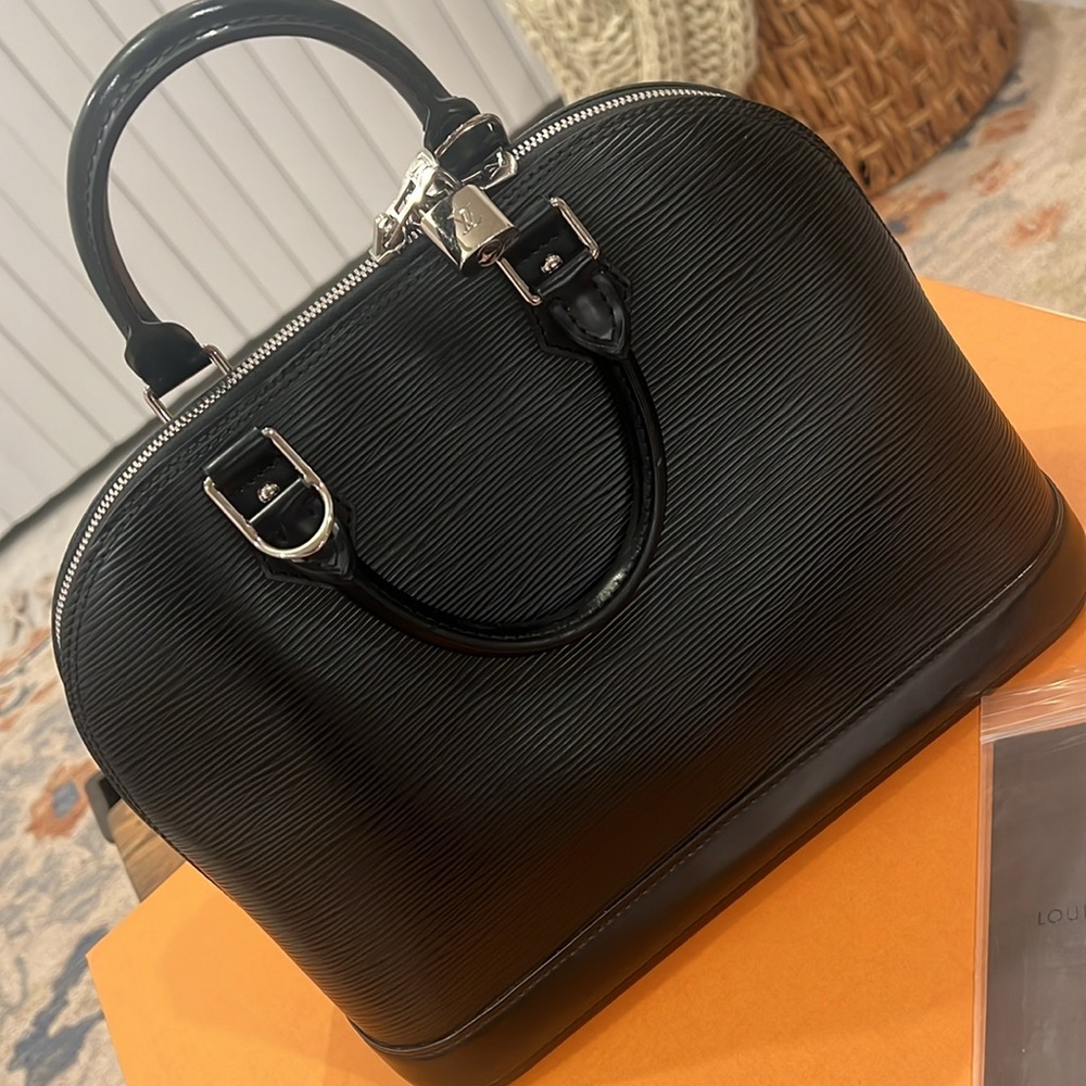 Louis Vuitton black ALMA EPI PM